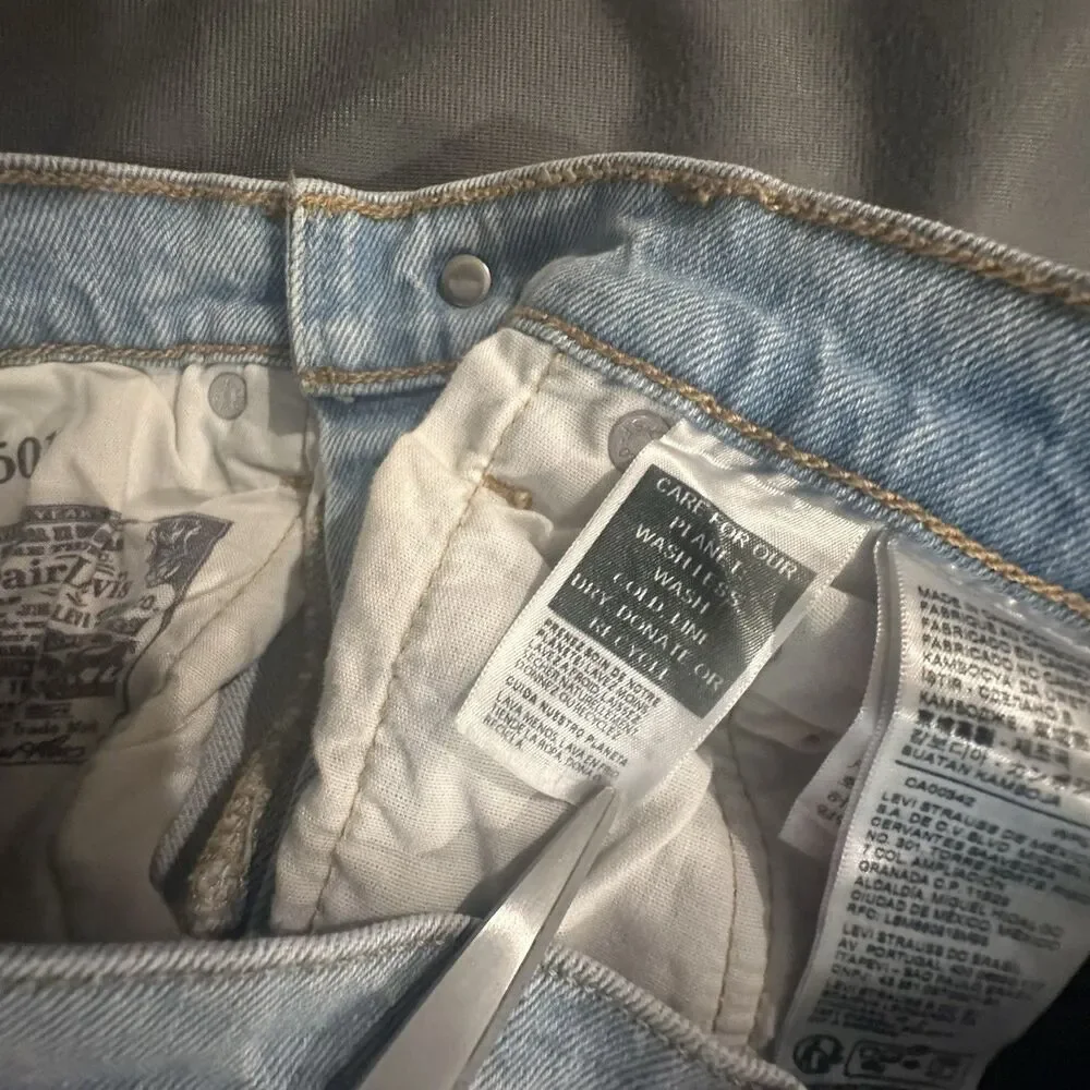 Levi's 501 Jeans Women's 26x30 Button Fly Skinny Denim Light Wash Festival